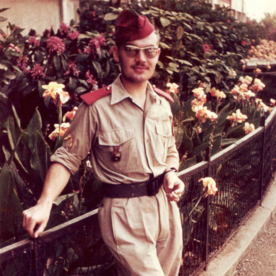 Louis in sy weermaguniform.