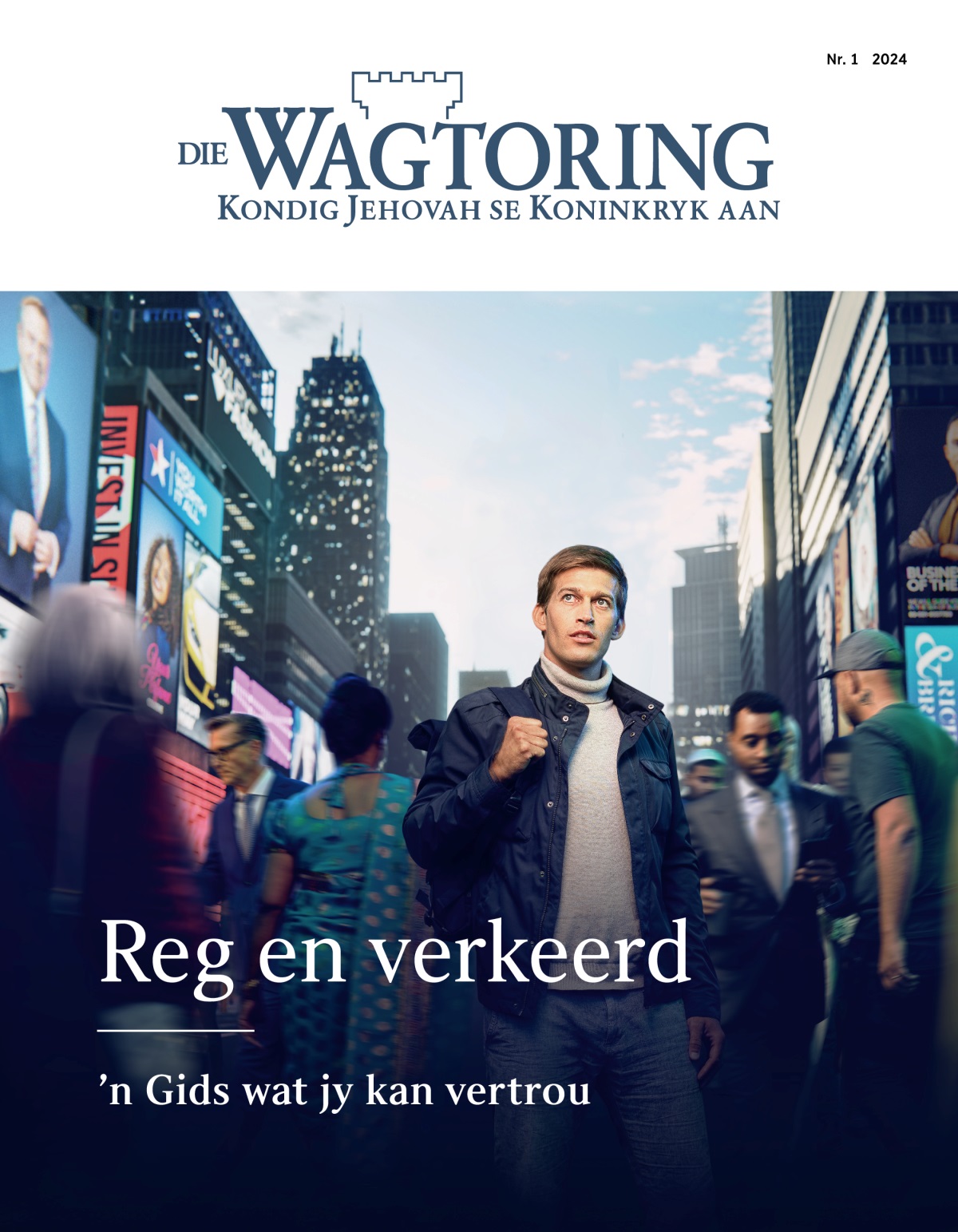 ’n Jong man staan op ’n besige straat in die stad. Mense van verskillende nasionaliteite en agtergronde loop verby hom. Hy kyk op asof hy na leiding soek.