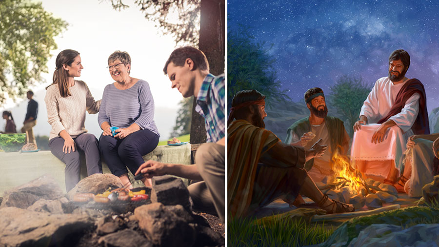 يسوع يتكلم مع تلاميذه فيما هم مجتمعون حول النار؛‏ اختان جالستان قرب النار تتحدثان معا بفرح فيما اخ يشوي الطعام