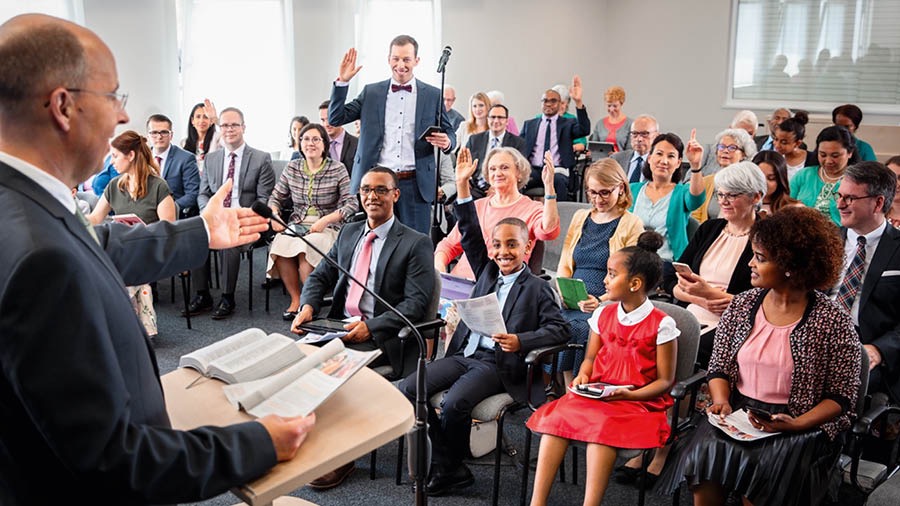 Mankéé a ñéga yigil i Nkum ntat. Bilôk bikéé bi ntéé dinoo inyu timbhe.