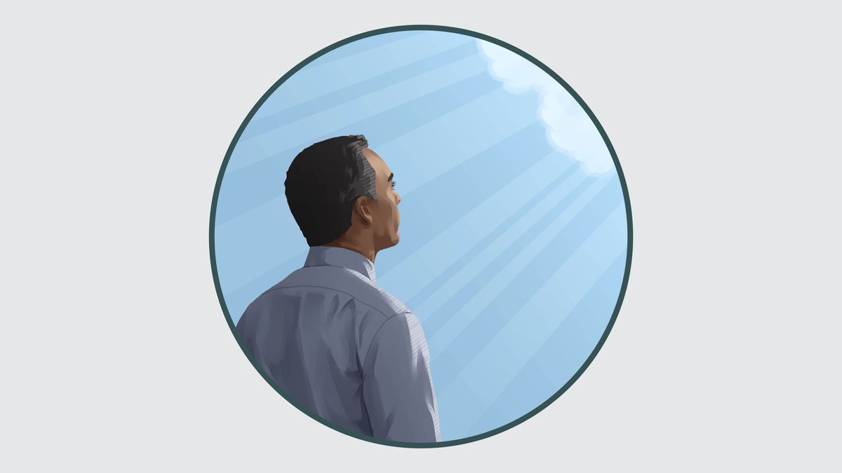 Un frère regarde vers le ciel.