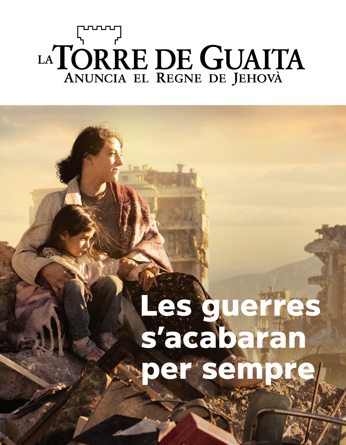 Una dona envoltant la seva filla petita amb el braç. Estan assegudes en un munt de runa en una ciutat que ha sigut devastada per la guerra i les envolten edificis destruïts.