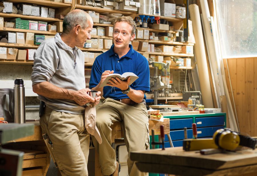 Brader nga dunay gisangyawan diha sa trabahoan