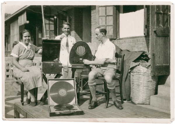 [Hulagway sa panid 87]