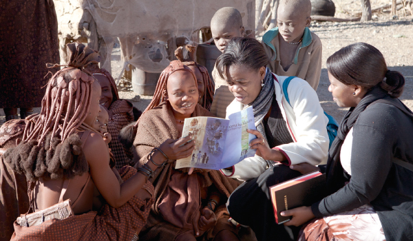 [Hulagway sa panid 44]