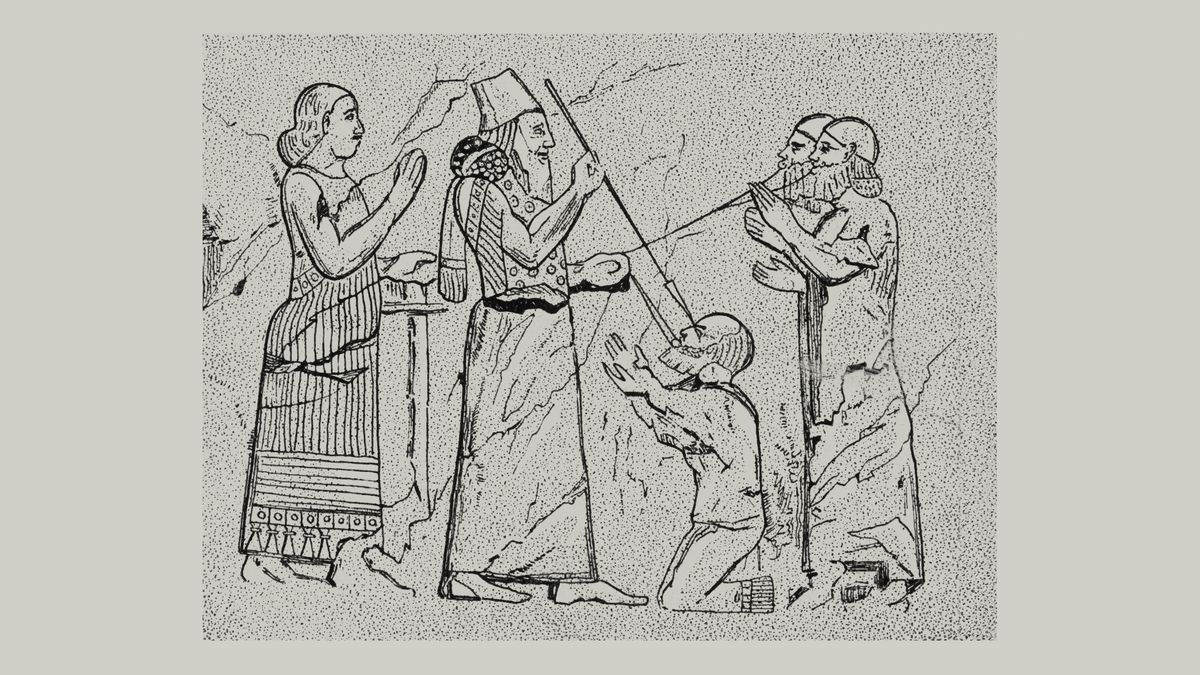 En ansyen skilptir pe montre en lerwa Asiriyen ki pe tyonbo trwa prizonnyen avek bann lakord ki’n ganny anmare avek bann krose dan zot lalev. I fer enn bann prizonnyen vin aveg avek en lans.