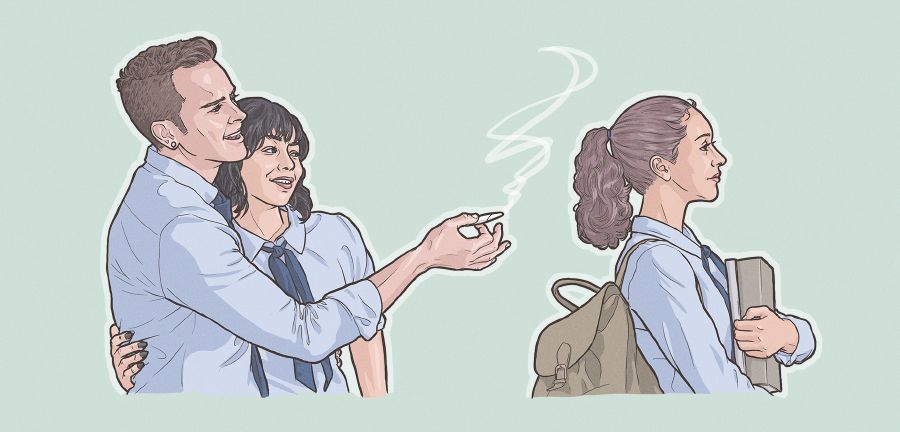 Mladá sestra odmítá cigaretu, i když je pod tlakem vrstevníků