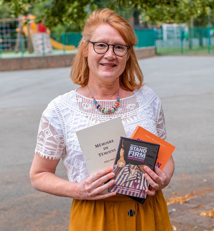 Maud der holder tre publikationer.