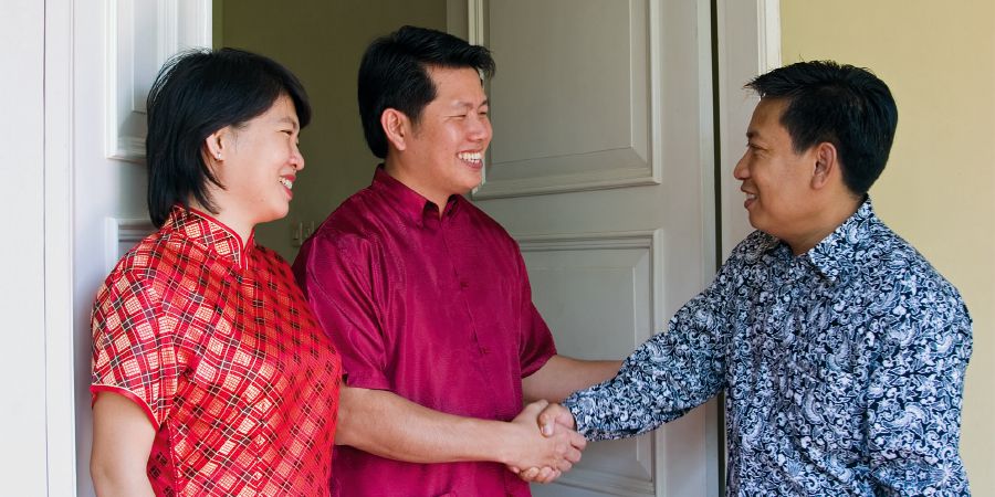 Bambang glæder sig over at være sammen med folk med forskellig nationalitet