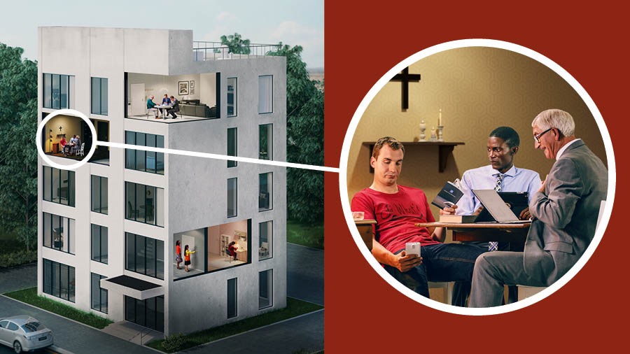 To brødre leder et bibelstudie med en ung mand der ser meget uinteresseret ud.