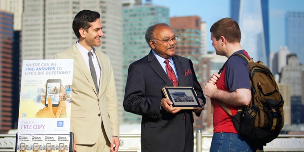 Helsides illustration på side 5