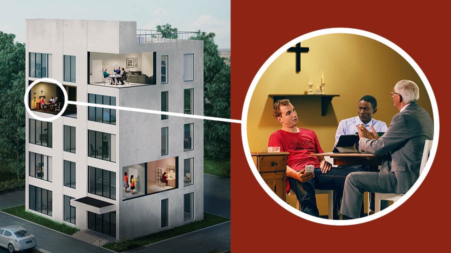 Dos hermanos dan clases de la Biblia a un joven que no está prestando atención.