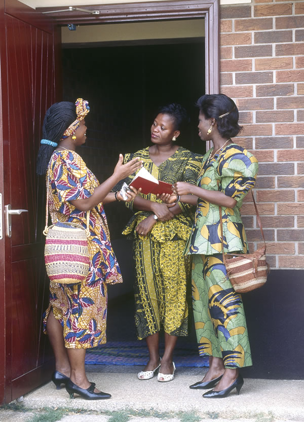 Mme Ntiense Jehovah ke ẹkwọrọ ikọ