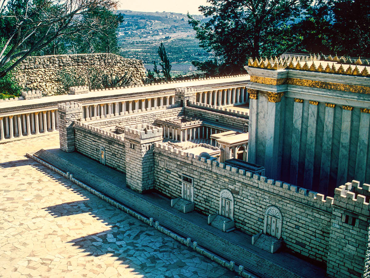 [Picture on page 745]