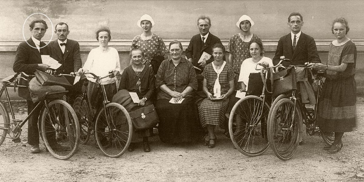 Johannes Rauthe meets with a group for the field ministry
