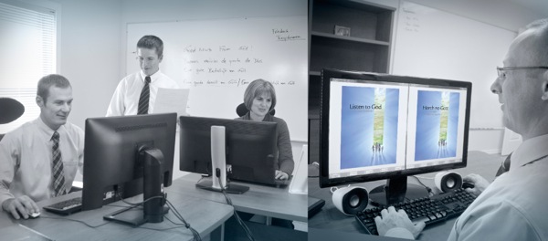 Equipo de traducción trabajando