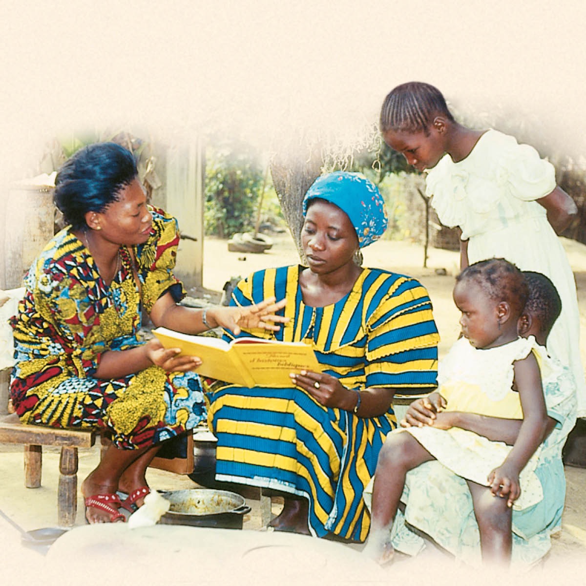 Yehowa Odasefonyo ko kɛ yoo ko kɛ ebii miikase Biblia lɛ