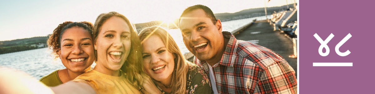 પાઠ ૪૮. ચાર દોસ્તો સેલ્ફી લઈ રહ્યા છે.