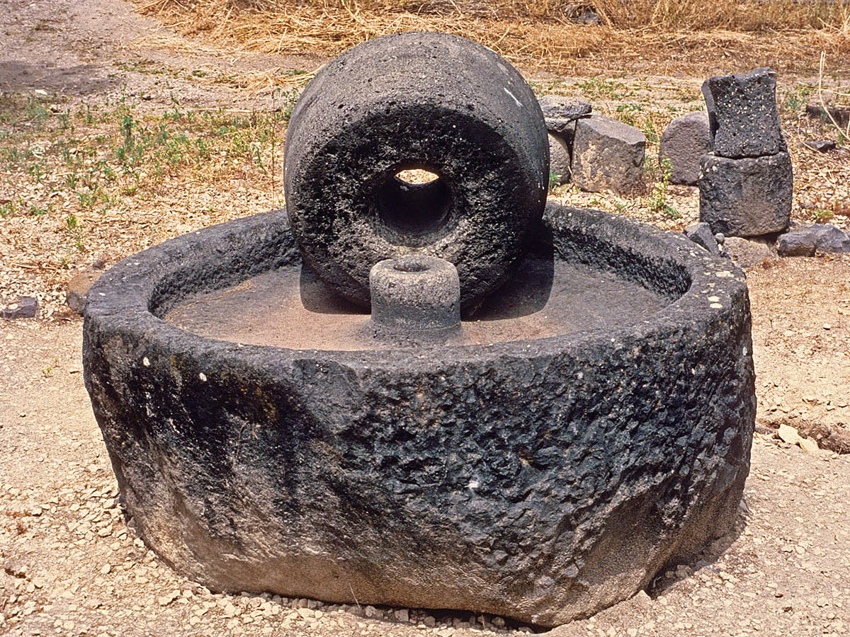 [Gambar di hlm. 953]