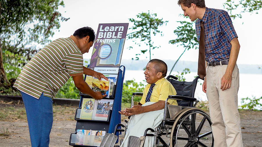 Mark Herman debhi wheelchair a. Ọle tẹmhọn Osẹnobulua man ọria bhi eji a da lu itẹmhọn Osẹnobulua na da re ebe wa.