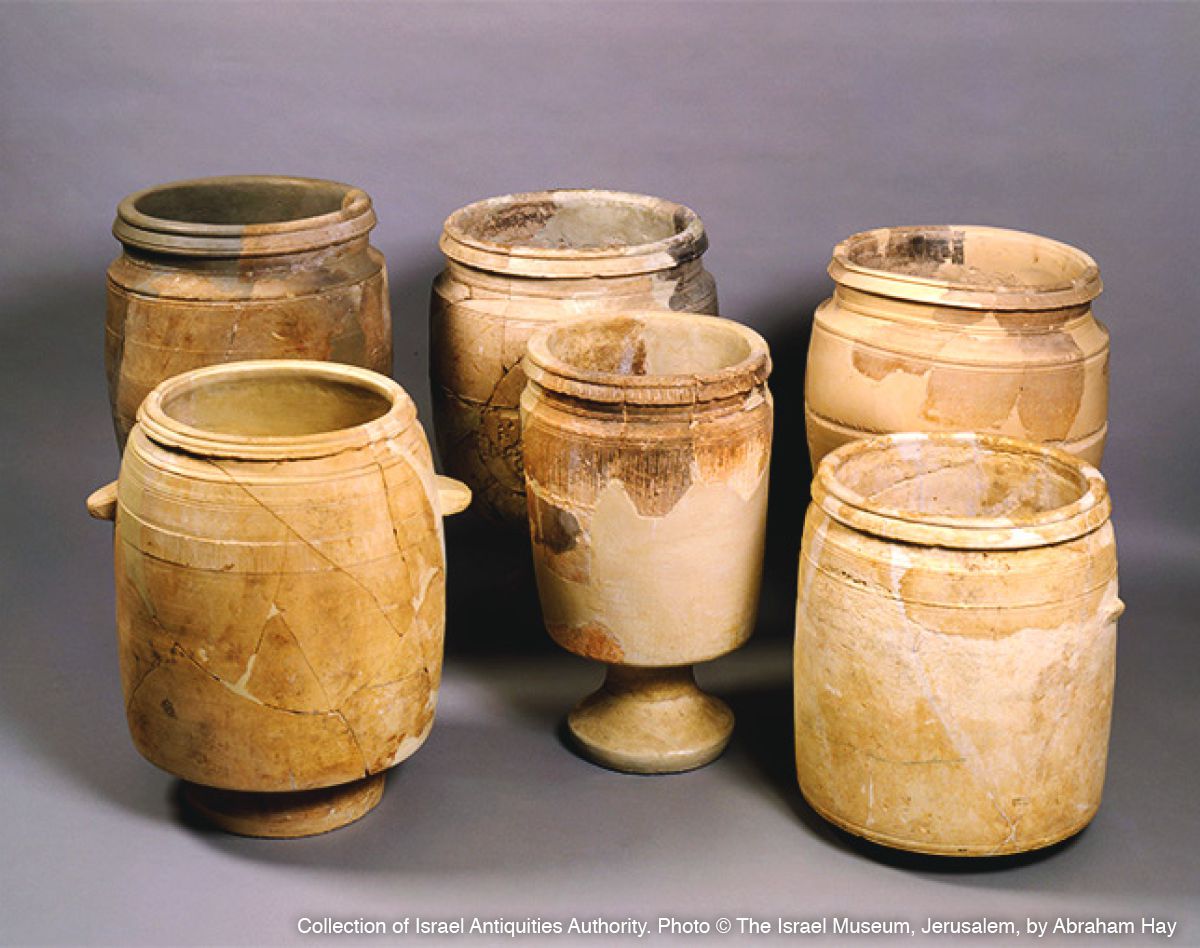 Recipienti di pietra