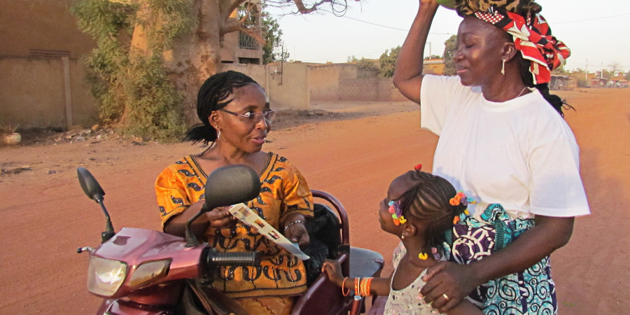 Sarah Maiga pingasunik assakaasulinnik scootererluni arnamut niviarsiaqqamullu oqaluussisoq