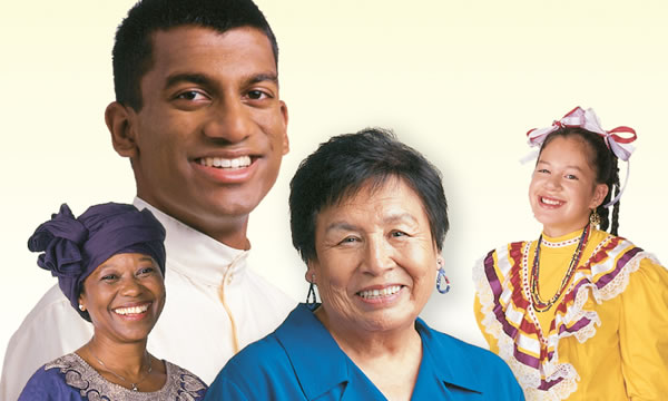 배경과 연령이 다양한 형제 자매들의 행복한 모습