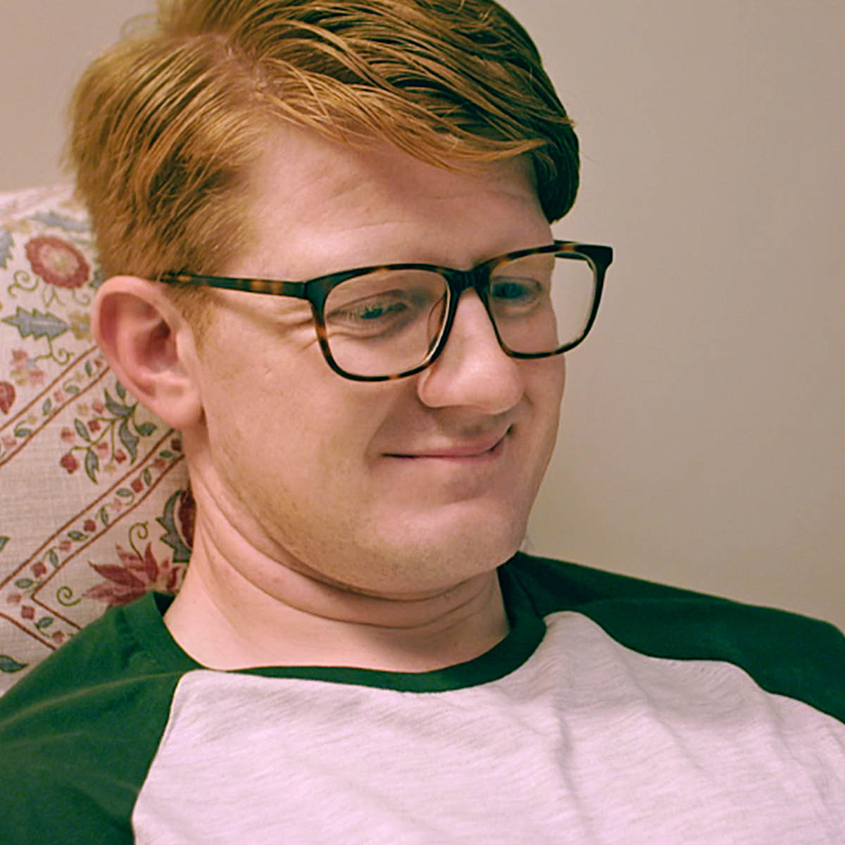 Tshimfuanyi tshia mu filme wa “Buelela ku tshiibi tshidi tshifikisha ku mudimu ne ditabuja dionso: Lomba bua kuya ku kalasa ka bamanyishi ba Bukalenge.” Gabriel welangana meji a mudi Yehowa mumubenesha.