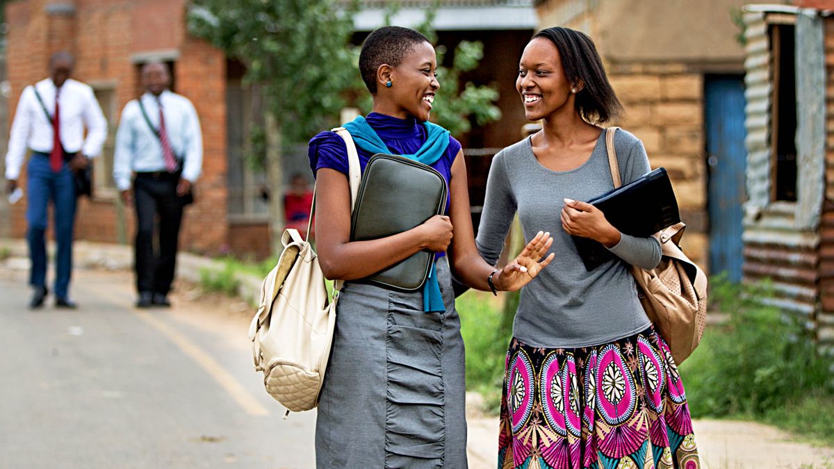 Bana betu ba bakaji babidi mu buambi bikale ne disanka.