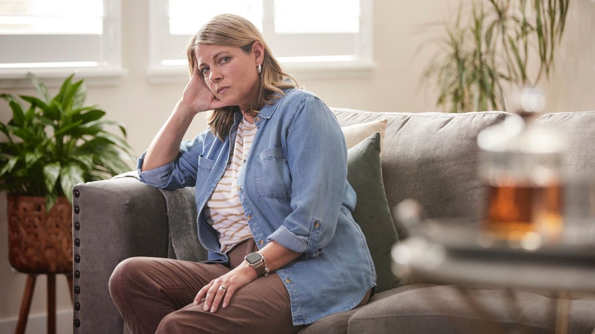 Muanetu wa bakaji mutangile ku mulangi wa maluvu wela meji.