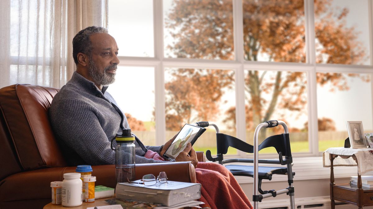 Muanetu wa balume mukulakaje au musombe mu nzubu muende mu mushipu, welangana meji a tshimfuanyi tshia Mparadizu tshidi mu tablete wende. Ku dia bakaji kuende kudi milonda itu imuambuluisha bua kuenda; ne ku dia balume kudi milangi ya manga.