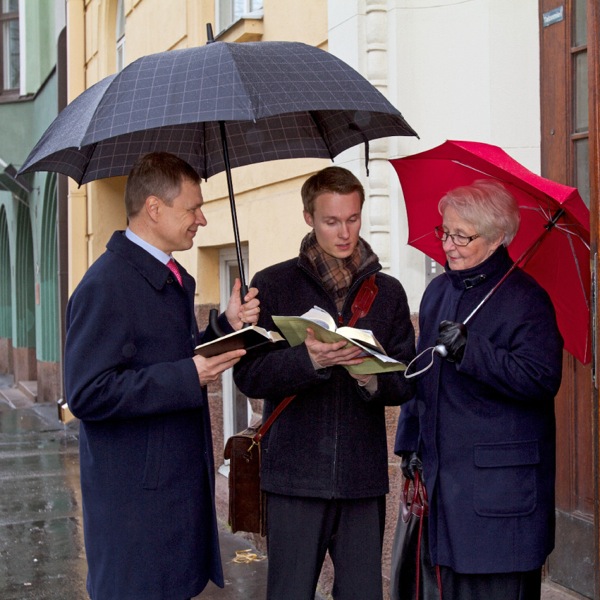 An elder in the public ministry