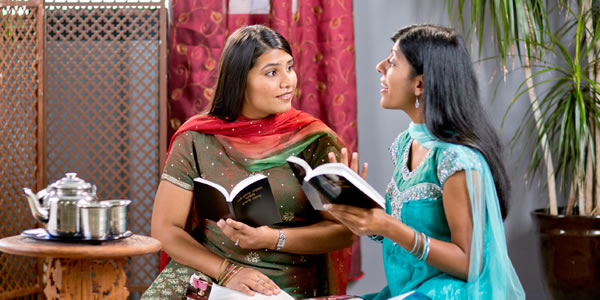 Jehova Thuhretu pakhatin hmeichhe pakhat Bible thu a sawipui