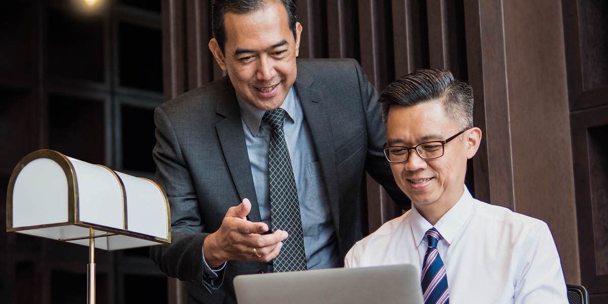 Company neitu chuan a lehkha thawn tûr chu a secretary hnênah a hrilh a, ani chuan a lo ziak.