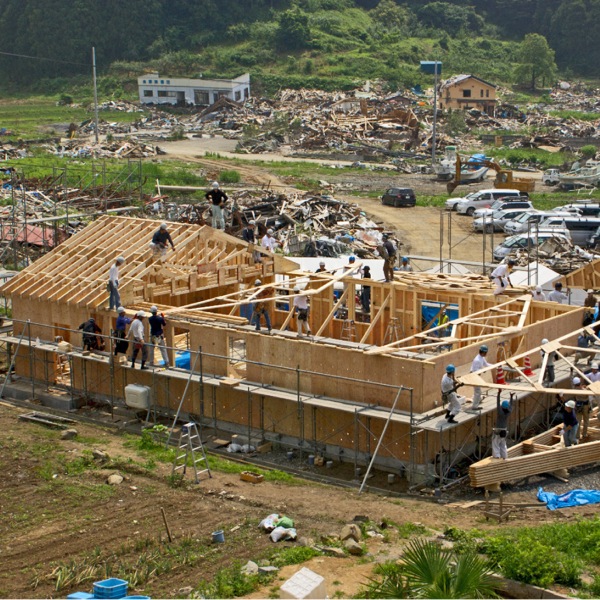 Mpiasa an-tsitrapo manamboatra Efitrano Fanjakana rava, any Japon