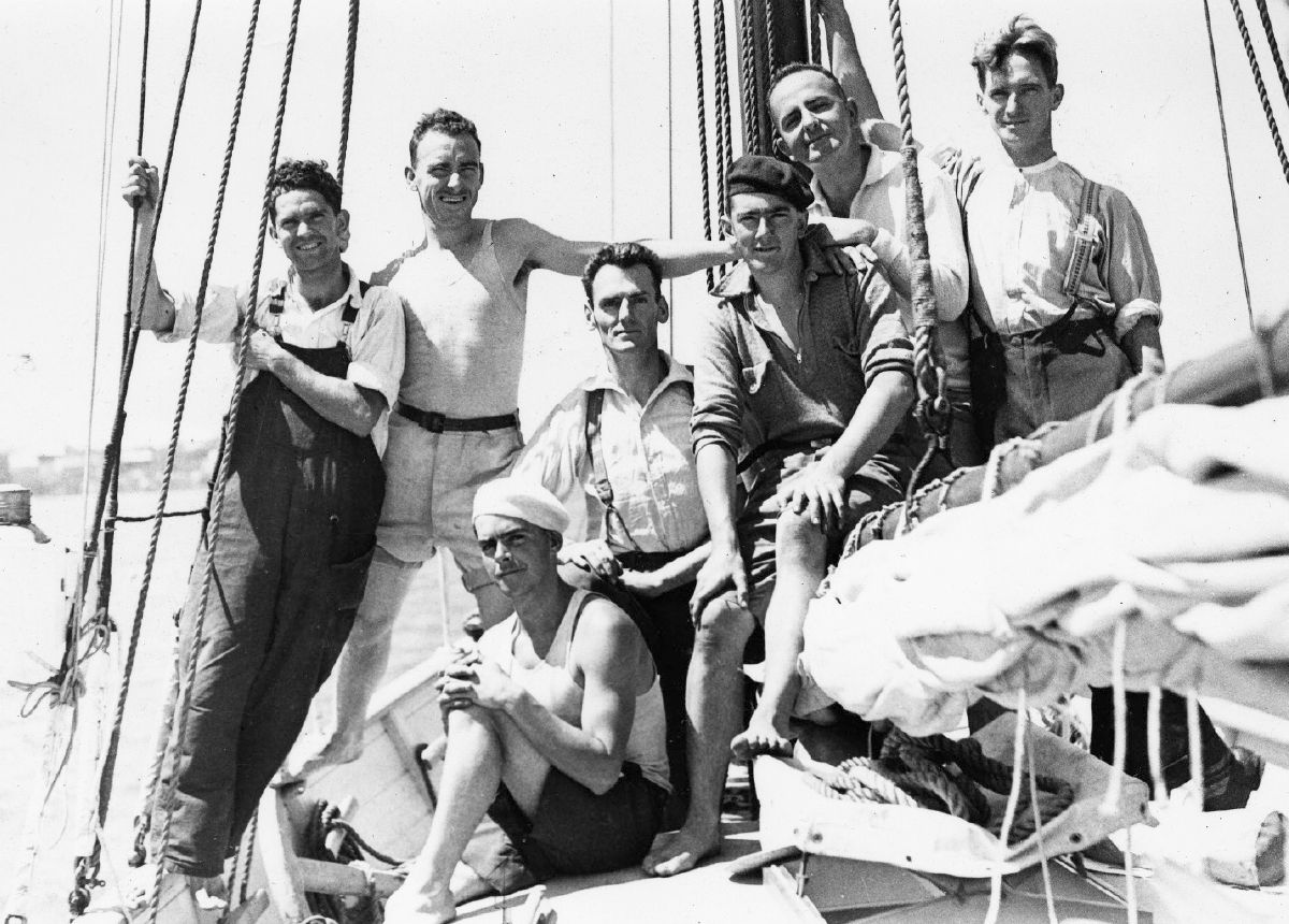 പ്രകാശവാഹകനിലെ സംഘാംഗങ്ങൾ