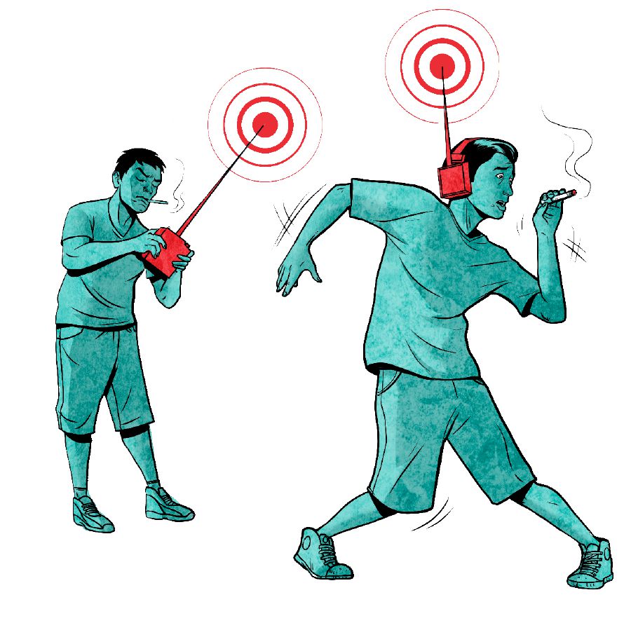 യന്ത്രമനുഷ്യനെ നിയന്ത്രിക്കുന്നതുപോലെ ഒരു കൗമാരക്കാരൻ മറ്റൊരു കൗമാരക്കാരനെ നിയന്ത്രിക്കുന്നു