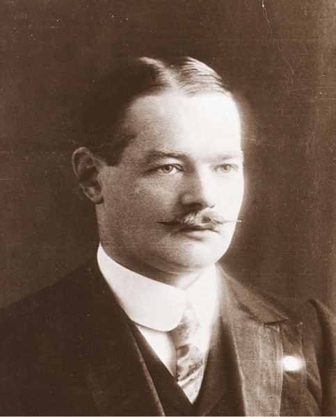 [३१ पानांवरील चित्र]