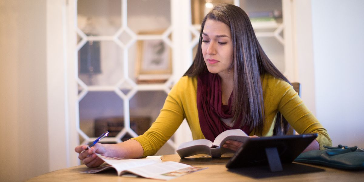 Udade ulungiselela ukuya phindela