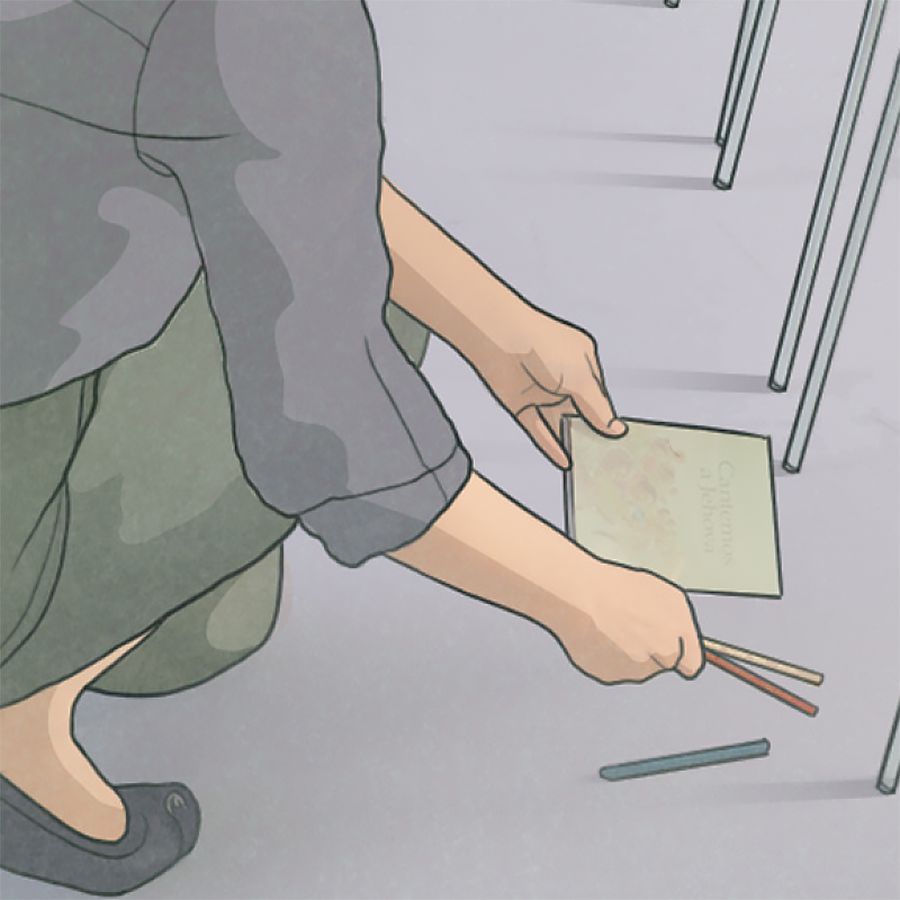 राज्यभवनमा आफ्नो सिट वरपर भएको फोहोर टिप्दै