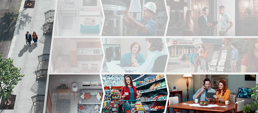 Het echtpaar treft een derde huisbewoner niet thuis omdat die boodschappen aan het doen is. Later bereiken ze haar door haar te bellen.