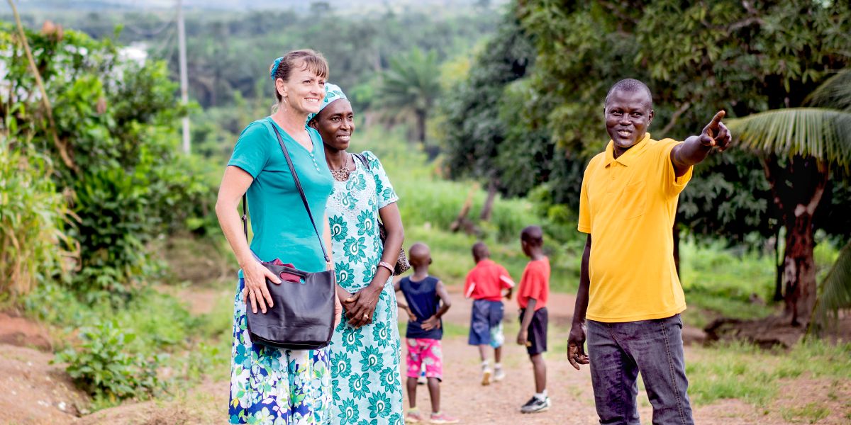 Mensen in Sierra Leone die Crystal wijzen waar dove mensen wonen