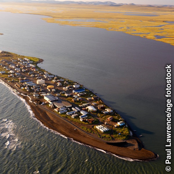 Luftfoto av et tettsted i Alaska