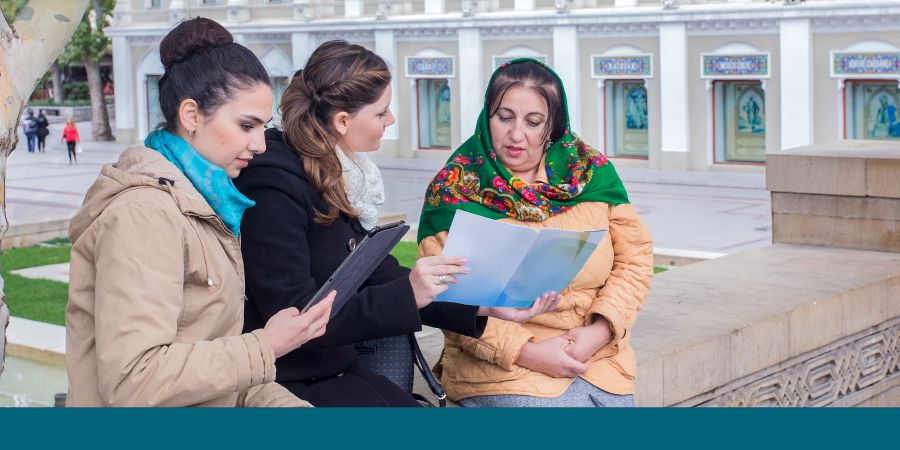 Дыууӕ хъусынгӕнӕджы сылгоймагӕн хъусын кӕнынц (Азербайджан)