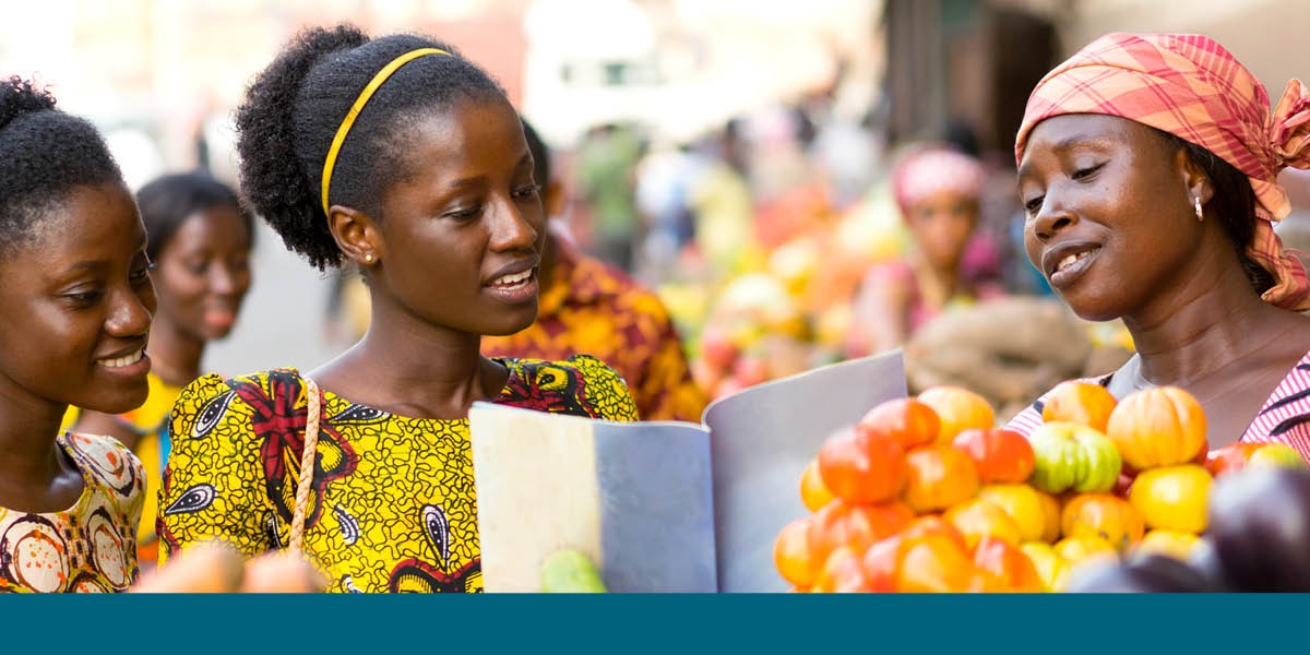 Хотӕ базары хъусын кӕнынц (Сьерра-Леоне)