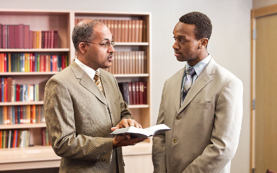 Иу ӕфсымӕр иннӕ ӕфсымӕрӕн уынаффӕ дӕтты