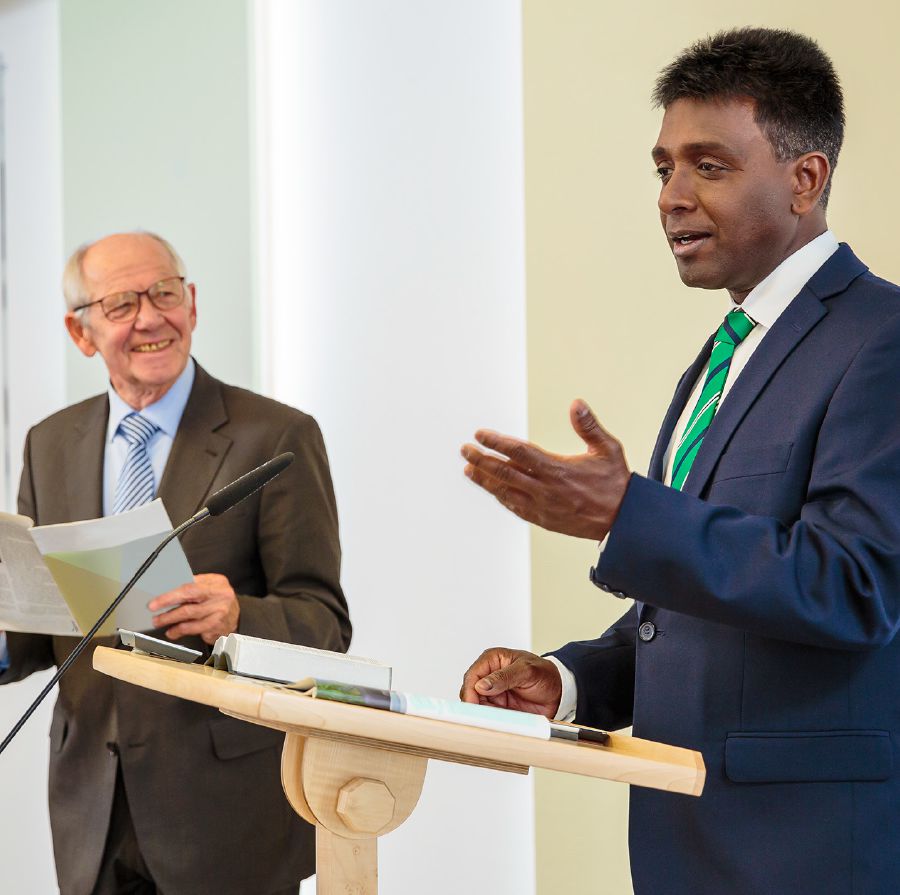 Хистӕр кары ӕфсымӕрӕн тынг ӕхсызгон у, цы ӕфсымӕры ахуыр кодта, уый ныр ӕмбырд кӕй уадзы, уый