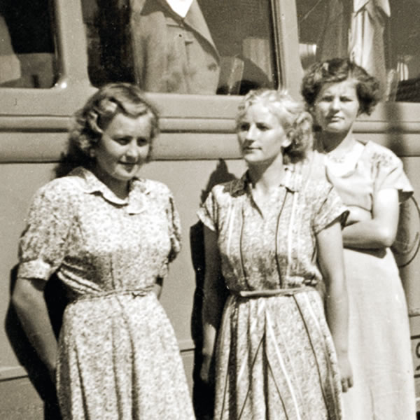 [Piksa long page 19]