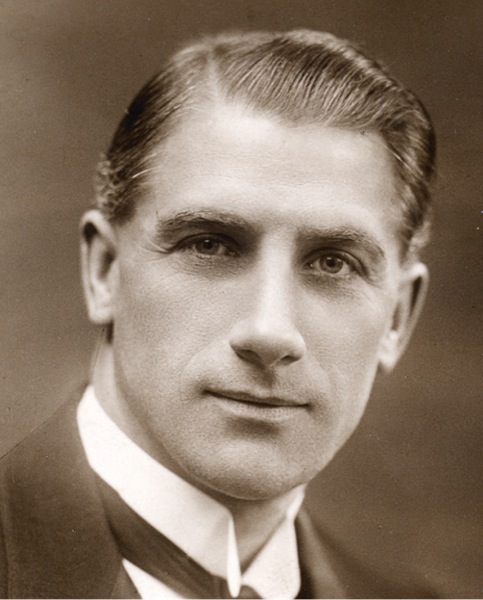 [Piksa long page 32]