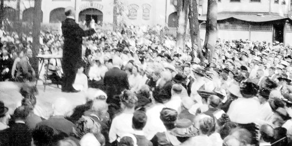 Brother Rutherford padahk ni mihting tohrohr nan Cedar Point, Ohio, U.S.A. nan pahr 1919